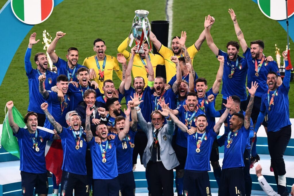 Italie đźđč 1-1 (3-2 t.a.b) đŽó §ó ąó „ó źó §ó ż Angleterre : les Tops et les Flops ! italie