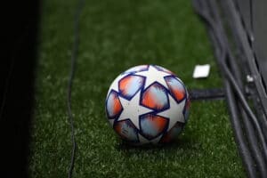 foot, huis clos, ballon, tribune, betify
