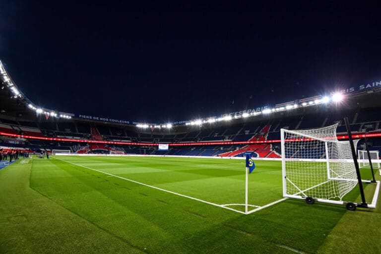Jouer au Parc des Princes, le rêve envolé du FC Versailles Parc des Princes Versailles