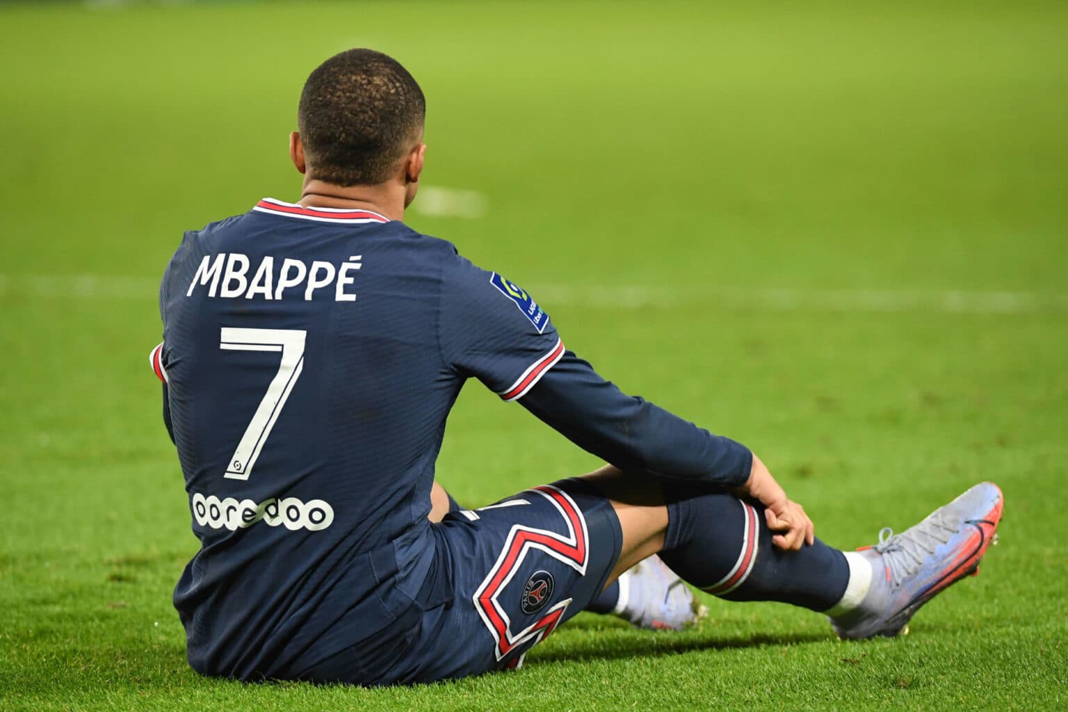 Paris Saint-Germain: Flocage Collector PSG & Born x Raised pour le Classique