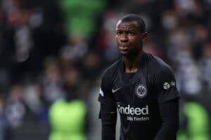 Mercato : Evan Ndicka (Francfort) dans le viseur de l’OM et de Monaco ? Ndicka