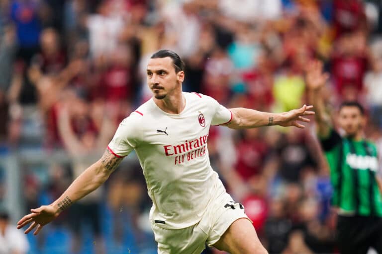 OFFICIEL : Zlatan Ibrahimovic reste à Milan Zlatan Ibrahimovic