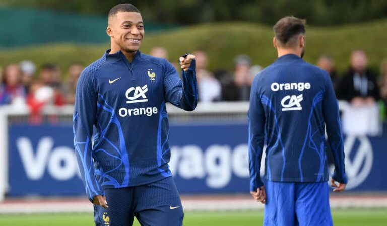 Kylian Mbappé lors d'un entraînement avec l'équipe de France en septembre 2022.