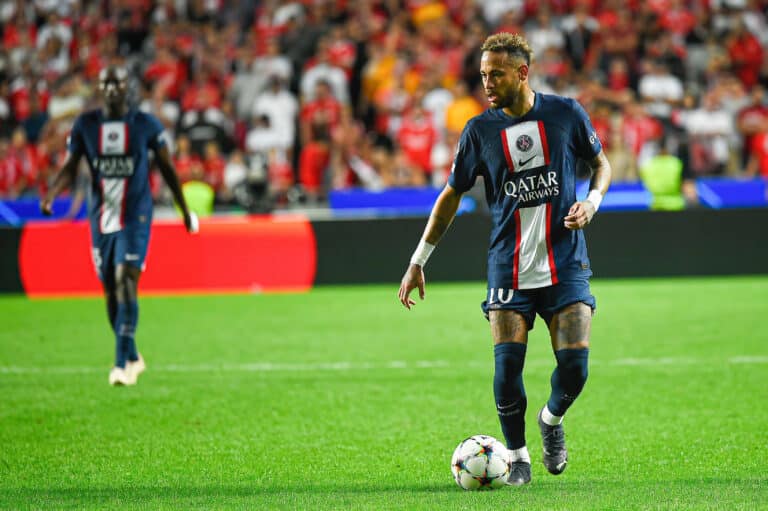 Neymar lors du match entre Benfica et le PSG en Ligue des Champions.