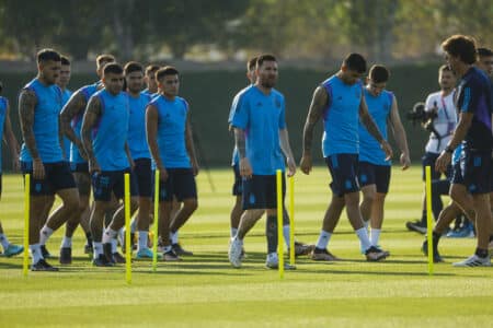 Lionel Messi devrait être titulaire avec l'Argentine pour affronter l'Arabie saoudite.