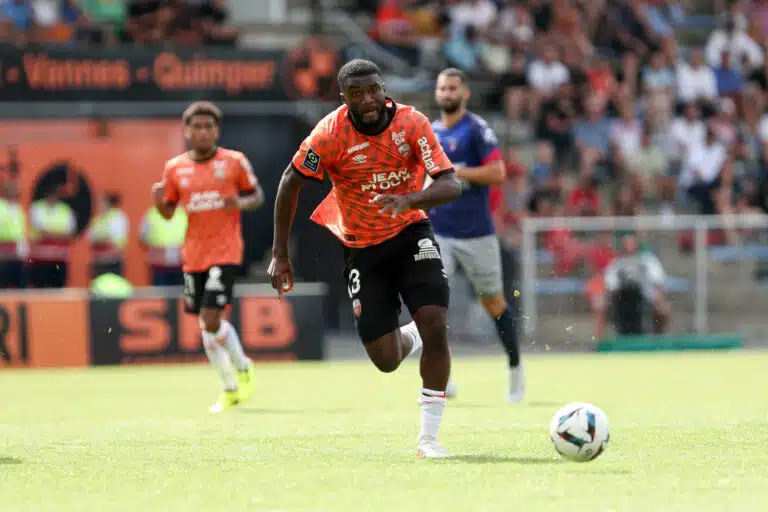 Mercato OGC Nice : un attaquant de L1 ciblé pour remplacer Delort Nice