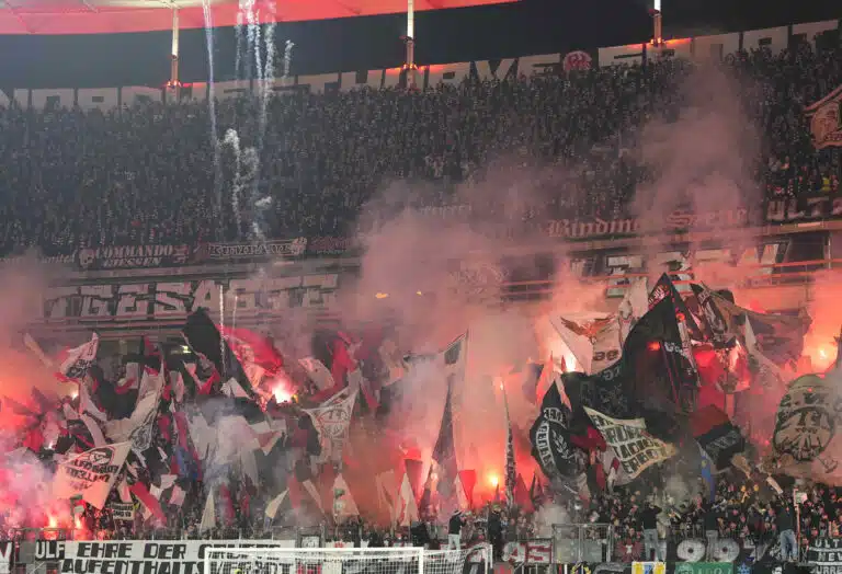 Eintracht Frankfurt – Naples : le résumé vidéo Frankfurt