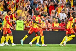Lens