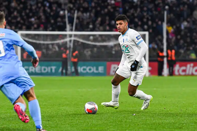 Mercato OM – Une première offre repoussée pour Luis Henrique Luis Henrique pourrait quitter l'OM cet hiver.