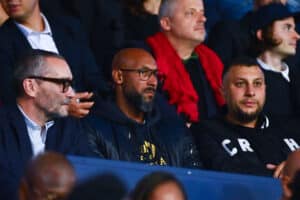 Nicolas Anelka (au milieu) est le nouveau président d'un club turc.