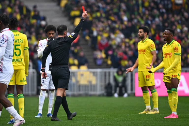 Suspendu face à Clermont, Bénie Traoré connaît sa sanction.