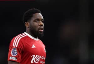 Orel Mangala direction Lyon.
