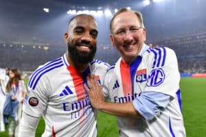 Alexandre Lacazette pourrait quitter l'OL et John Textor cet été.