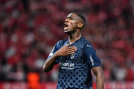 Sikou Niakaté, défenseur du SC Braga, intéresse Lyon, Reims et Villarreal.