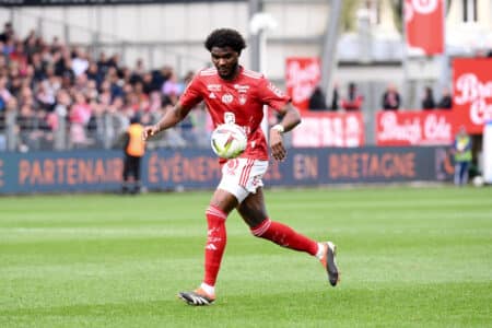 Lilian Brassier plaît à l'OM.