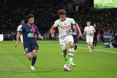 Warren Zaïre-Emery (à gauche) et Désiré Doué (à droite) font partie des prétendants au Golden Boy 2024.