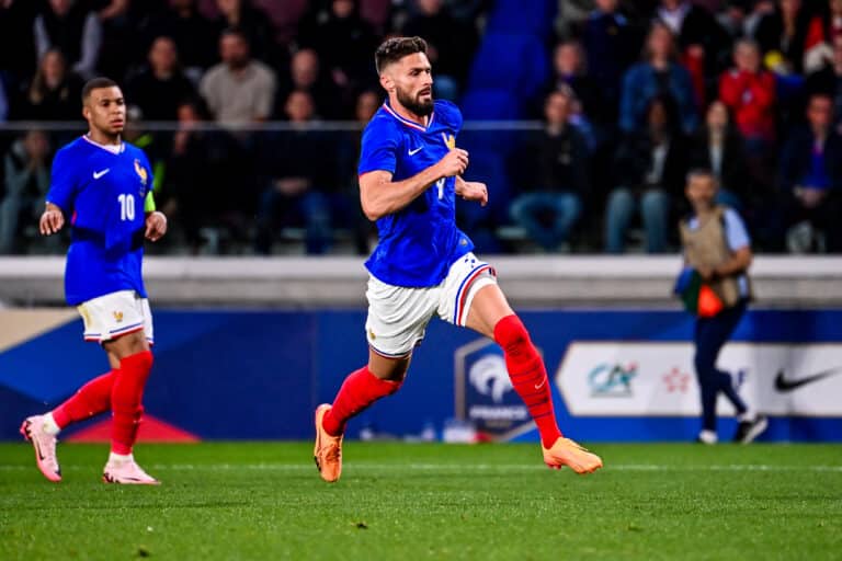 France – Canada : Les Bleus avec Giroud et Saliba, Mbappé forfait Olivier Giroud est titulaire avec l'équipe de France contre le Canada, à la place de Kylian Mbappé.