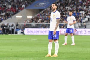 Théo Hernandez a été touché au genou gauche, lors du match amical entre la France et le Canada.