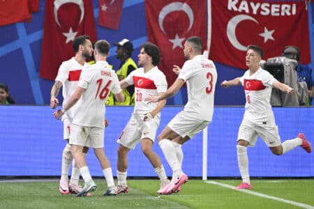 La Turquie bat la République Tchèque et se qualifie pour les 8es de finale de l'Euro 2024.