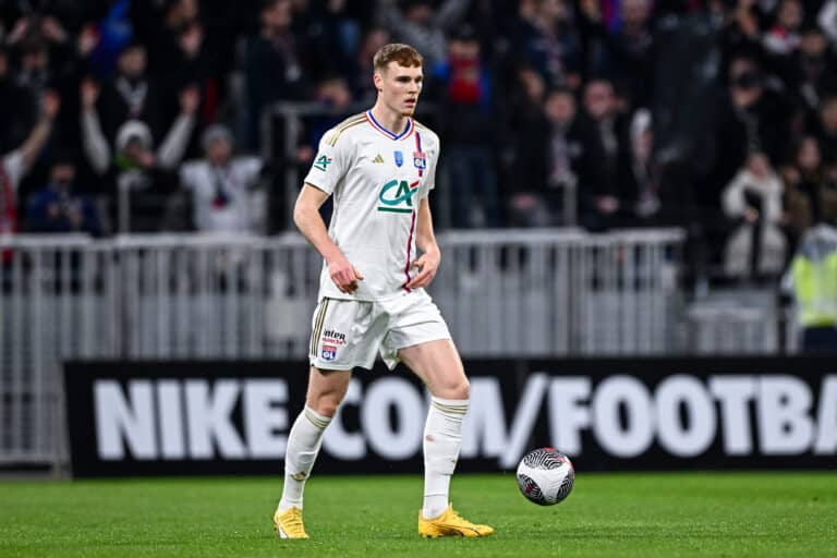 Mercato OL : Jake O’Brien va prendre la direction d’Everton ! Jake O'Brien va quitter l'OL cet été pour Everton.