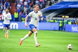 Adrien Rabiot était en conférence de presse, un jour avant d'affronter l'Espagne, en demi-finales de l'Euro.