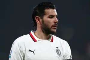 Mercato : le PSG attentif à la situation de Théo Hernandez