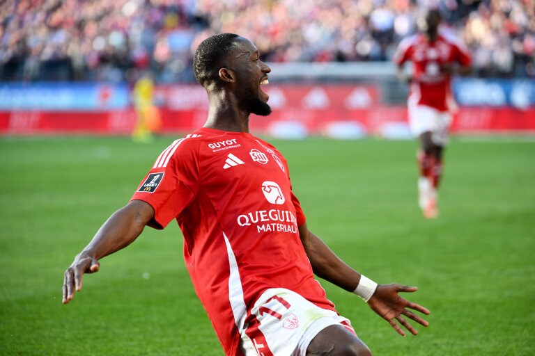 Le RC Lens a enfin trouvé son attaquant ! RC Lens