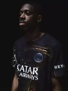 Ousmane Dembélé (PSG) et les Parisiens devraient porter ce nouveau maillot Jordan face à Chelsea.