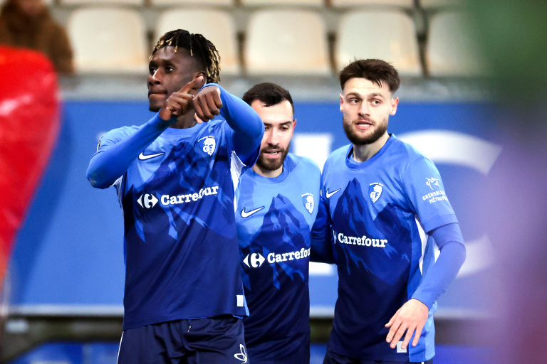 Laval – Grenoble : les compositions probables, chaîne TV et heure Grenoble