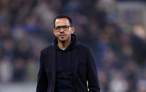 Chelsea : Rosenior maintenu… même sans cette condition Rosenior, Chelsea