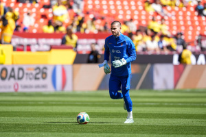 Lucas Chevalier, PSG