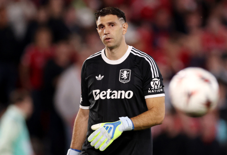 Aston Villa cherche en Ligue 1 pour remplacer Emiliano Martinez Aston Villa, Martinez