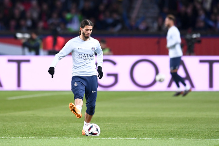 Ilyes housni, PSG
