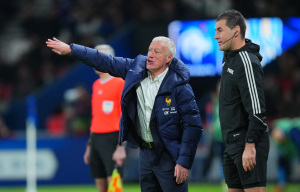 Deschamps va-t-il abandonner son attaque à 4 ?