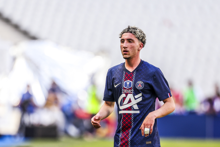 PSG : Adam Ayari signe son premier contrat professionnel PSG