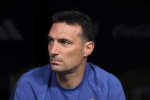 Scaloni a été choqué par Lionel Messi Scaloni, Messi