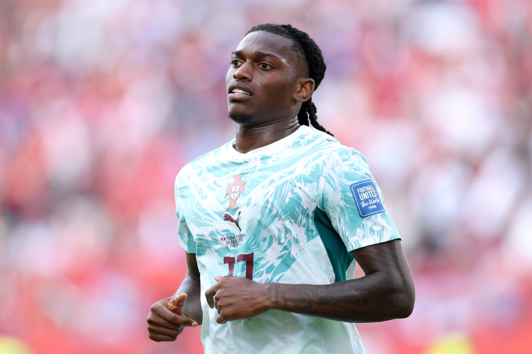 Rafael Leão crée la polémique après une story Instagram lunaire Leão