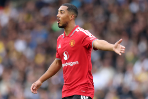 Como - Manchester United : les Red Devils sous pression face aux ambitieux italiens, compositions probables, chaîne TV et heure